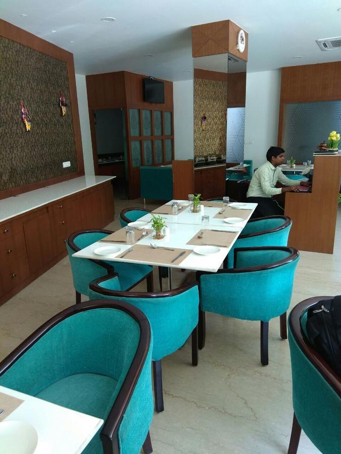 Avins Beacon Hotel - Udaipur Luaran gambar